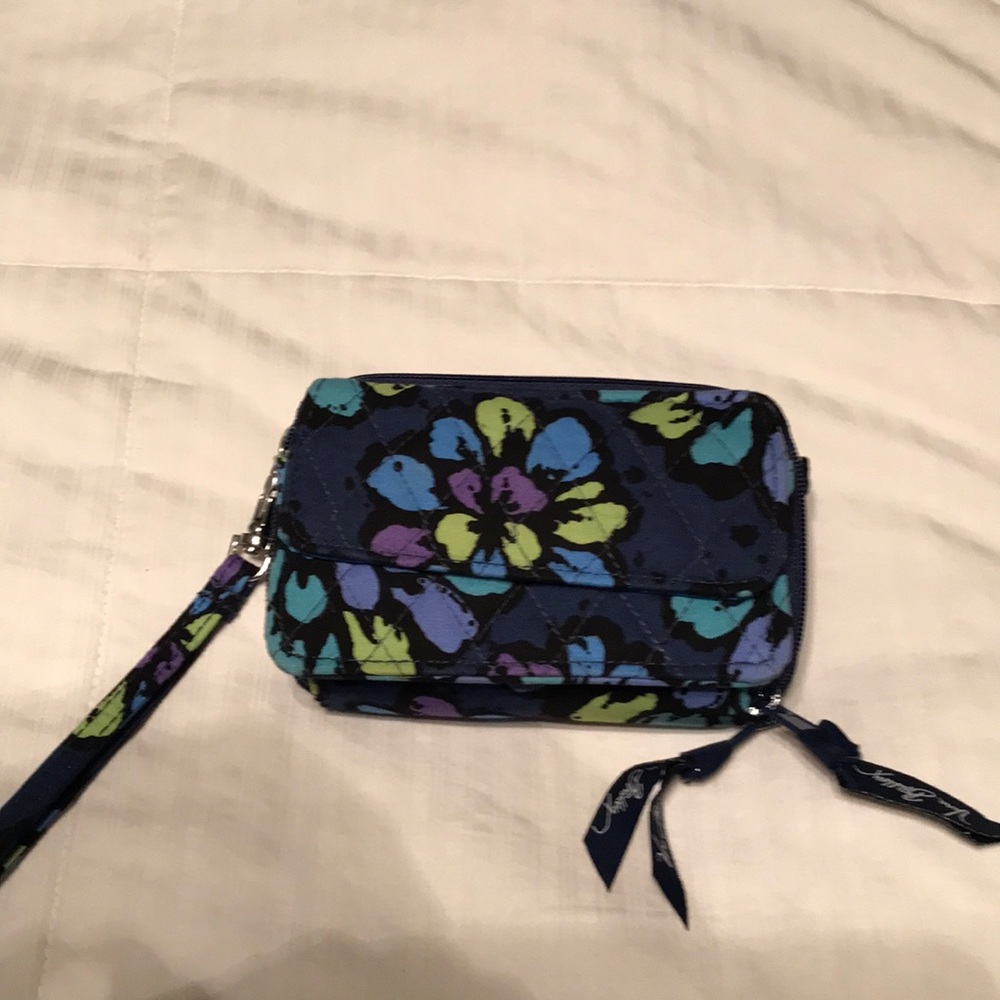 Vera Bradley wristlet - Picture 1 of 2